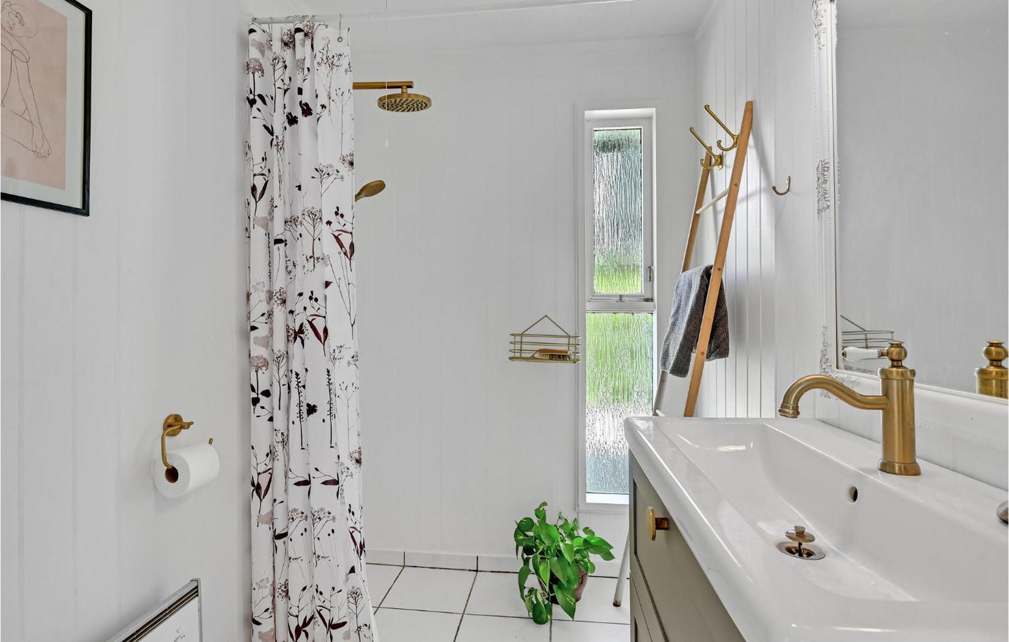 Amazing Home In Kerteminde With 3 Bedrooms And Wifi ภายนอก รูปภาพ